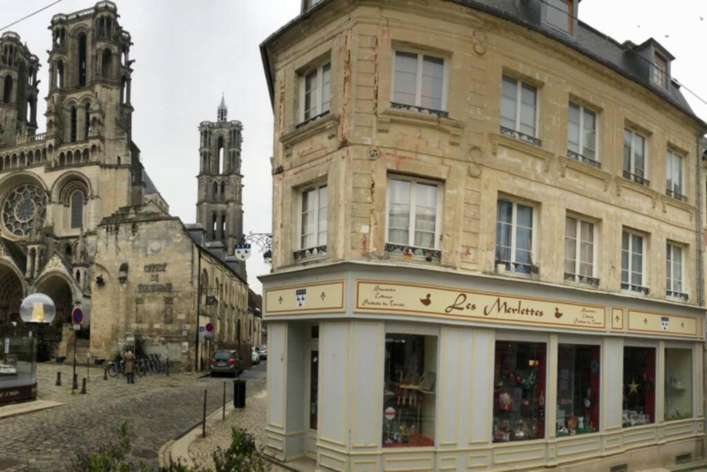 Laon : « Suite Privee Au Pied De La Cathedrale » ภายนอก รูปภาพ