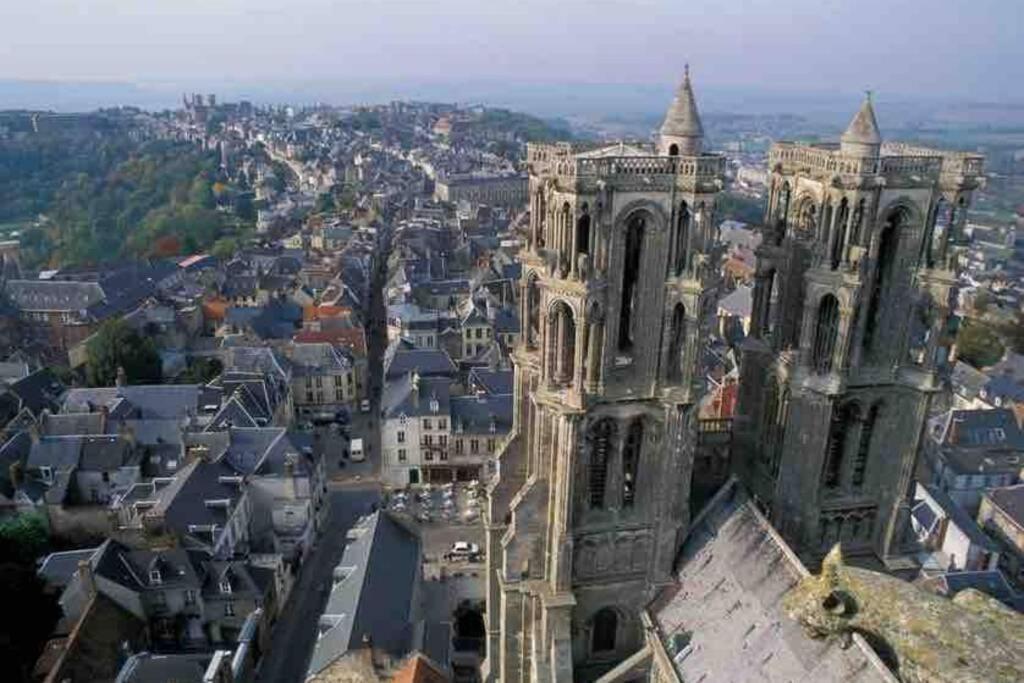 Laon : « Suite Privee Au Pied De La Cathedrale » ภายนอก รูปภาพ